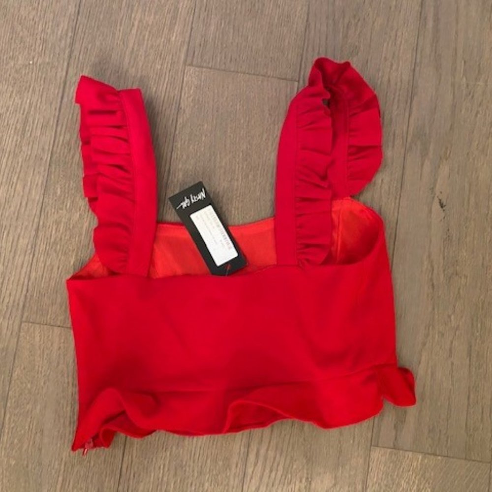 NastyGal Ruffle Crop Top - Picture 7 of 8